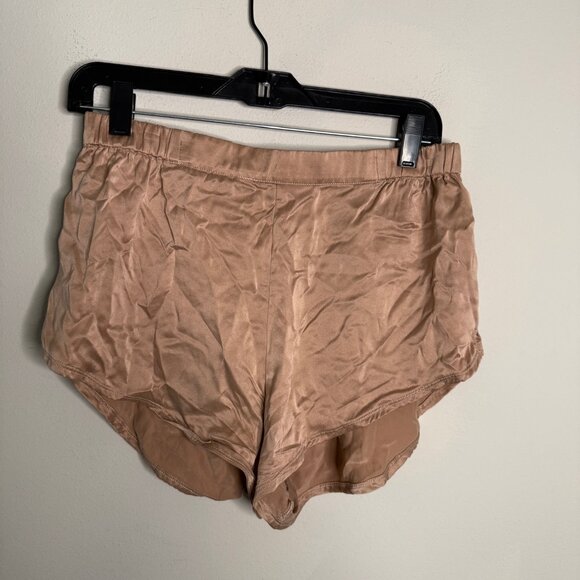 Lunya Women's Tan 100% Silk Washable Pajama Lounge Shorts Lightweight - Picture 2 of 4